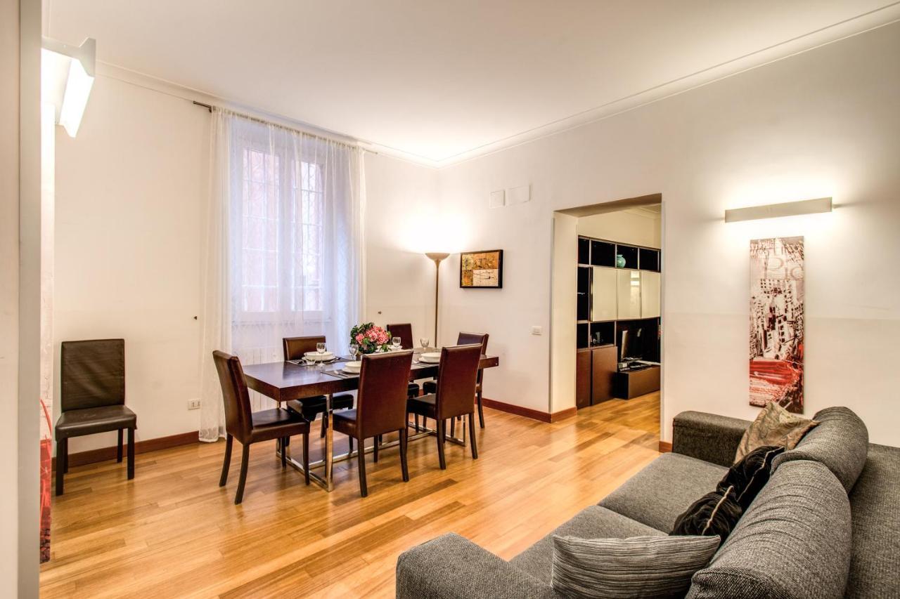 Holiday Apartment Bernini Near The Trevi Fountain - 4 Bedroom Roma Exterior foto