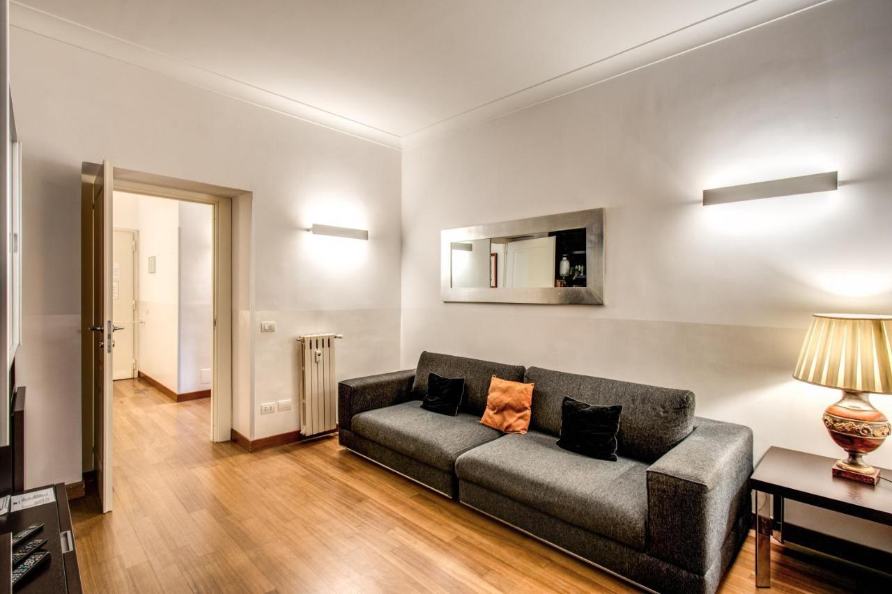 Holiday Apartment Bernini Near The Trevi Fountain - 4 Bedroom Roma Exterior foto